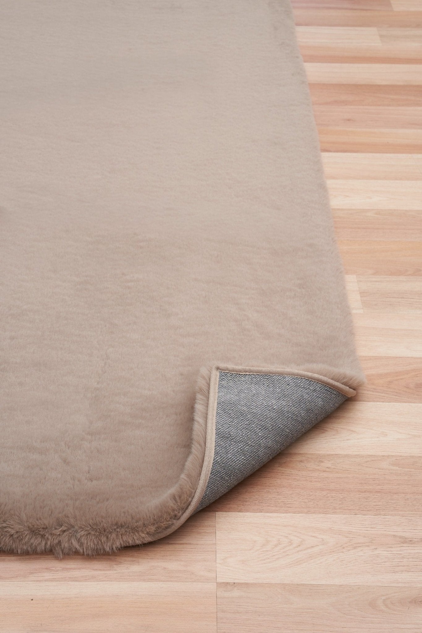 Celine Supersoft Rug Nutmeg.