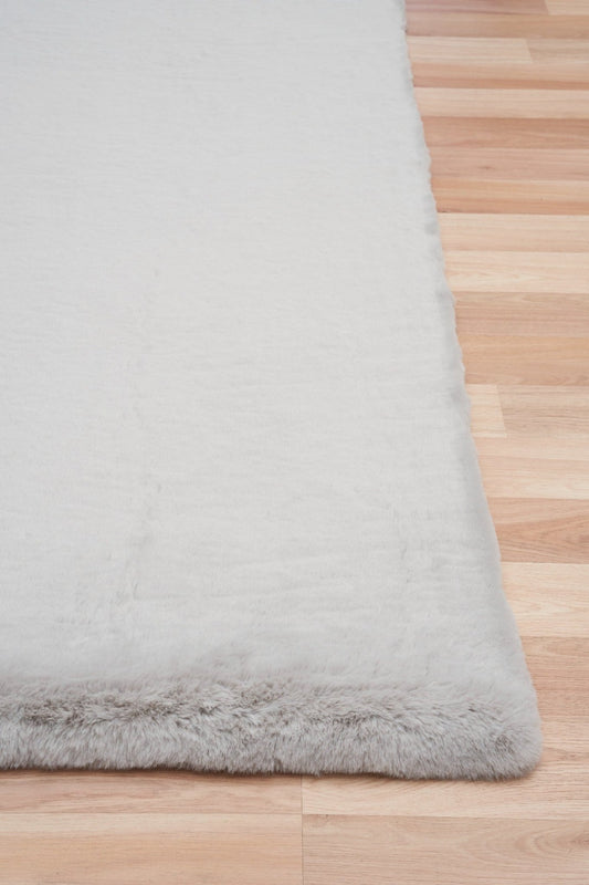 Celine Supersoft Rug Silver.