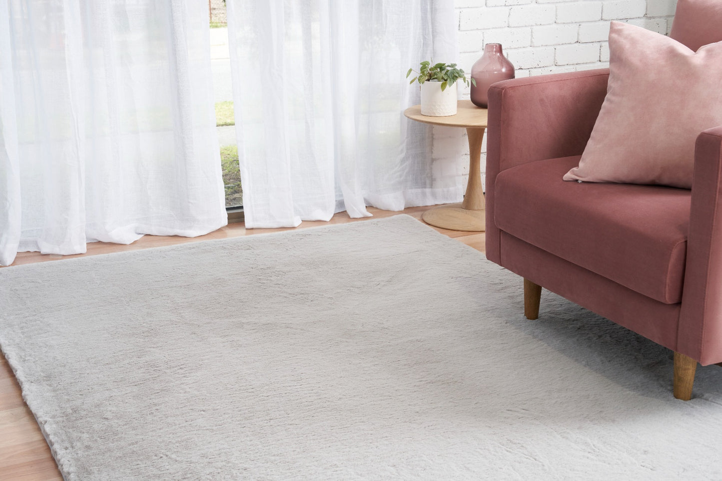 Celine Supersoft Rug Silver.