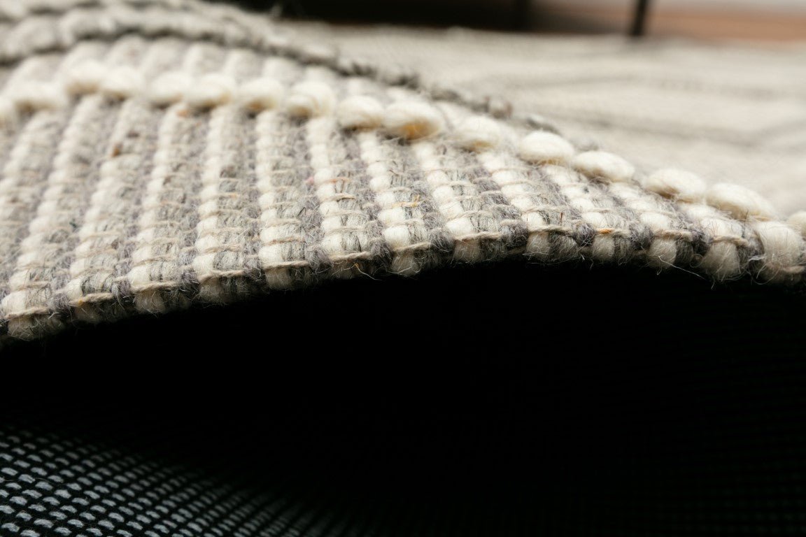 Anita Wool Modern Rug Silver Grey.