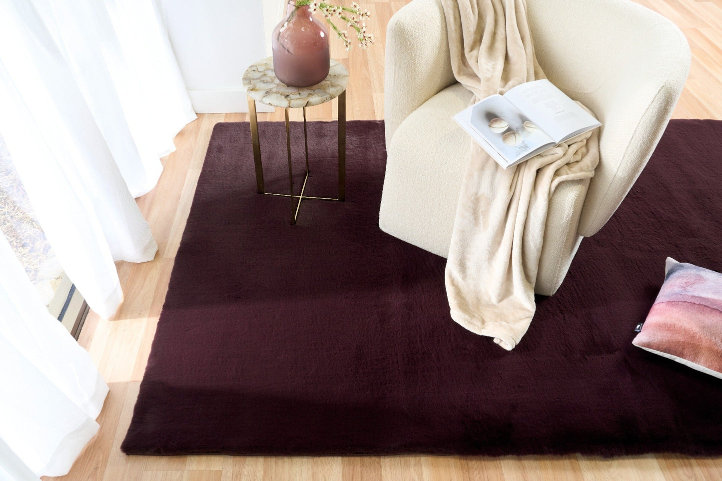 Carrie Plum Colour Rug.