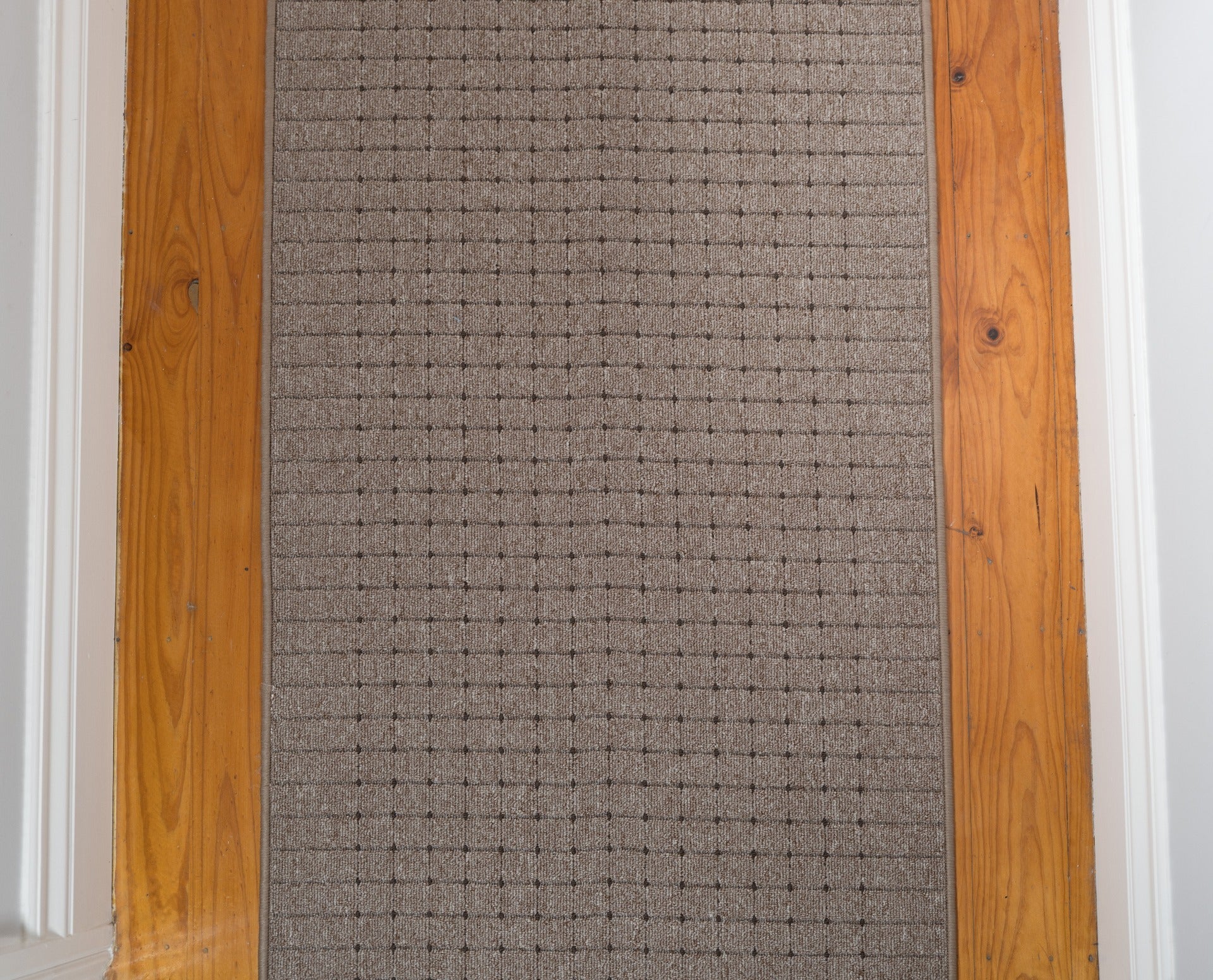 Jazz Taupe Dark Brown.