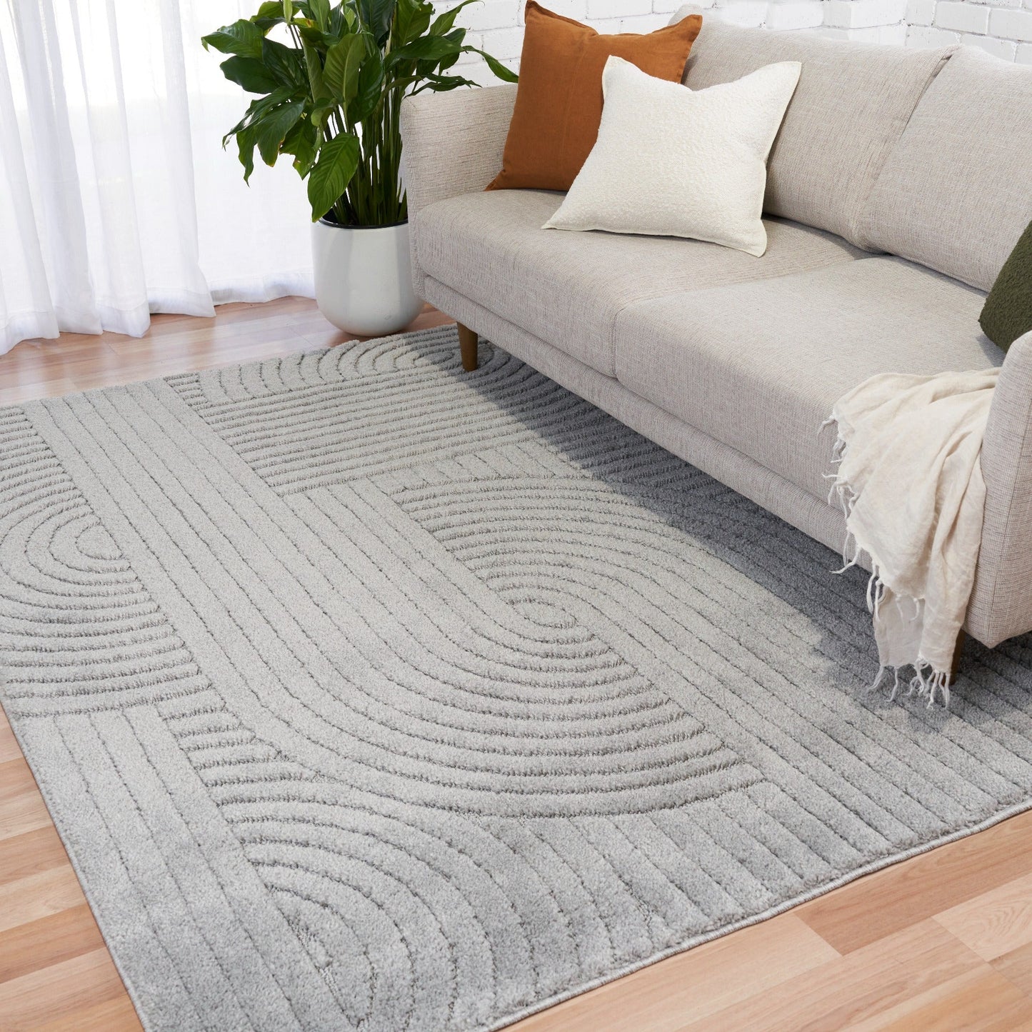 Marli Plain colour Rug 12417 Light Grey.