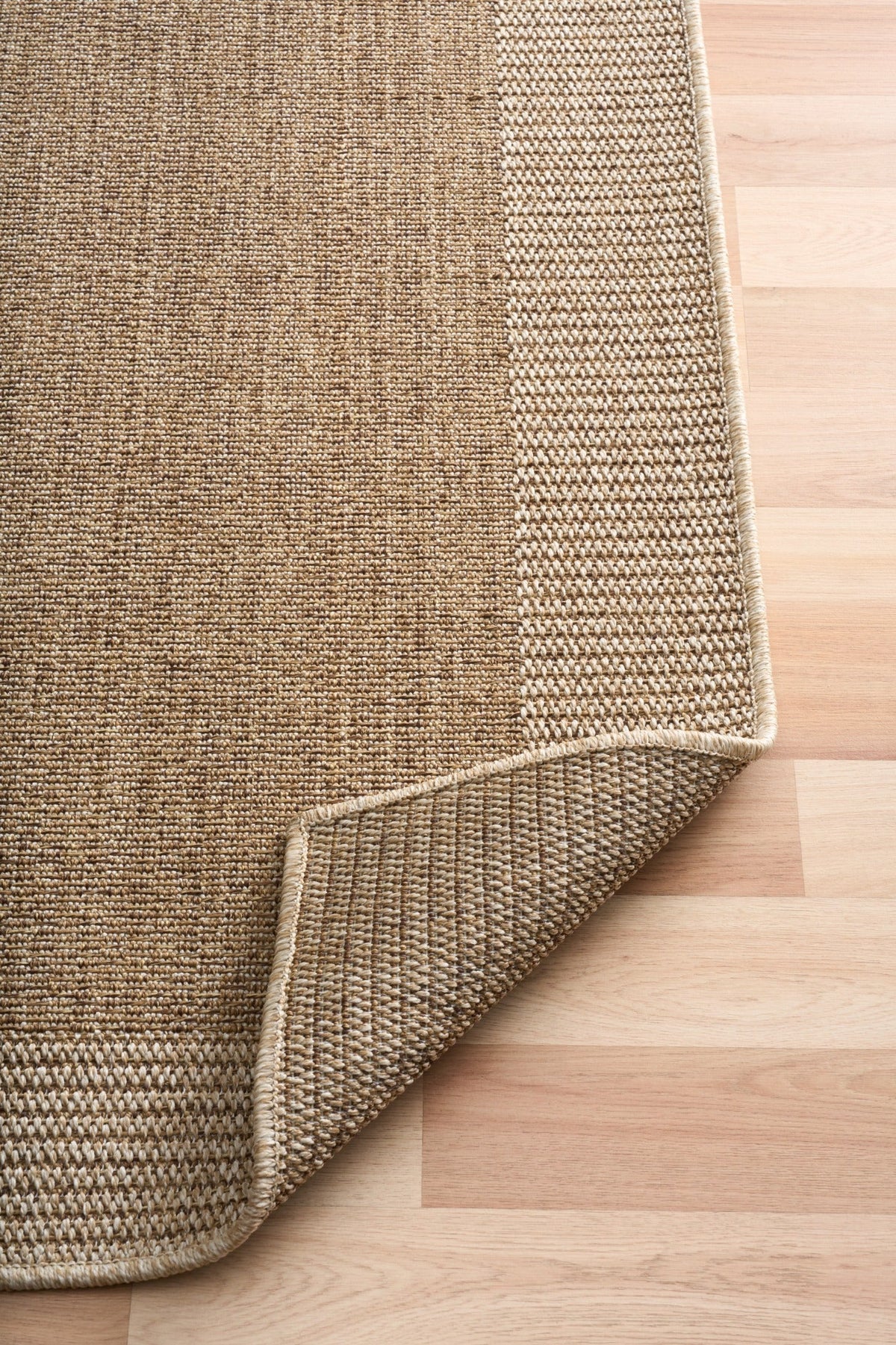 Solara 49092 Natural polypropylene rug showing its neutral woven design