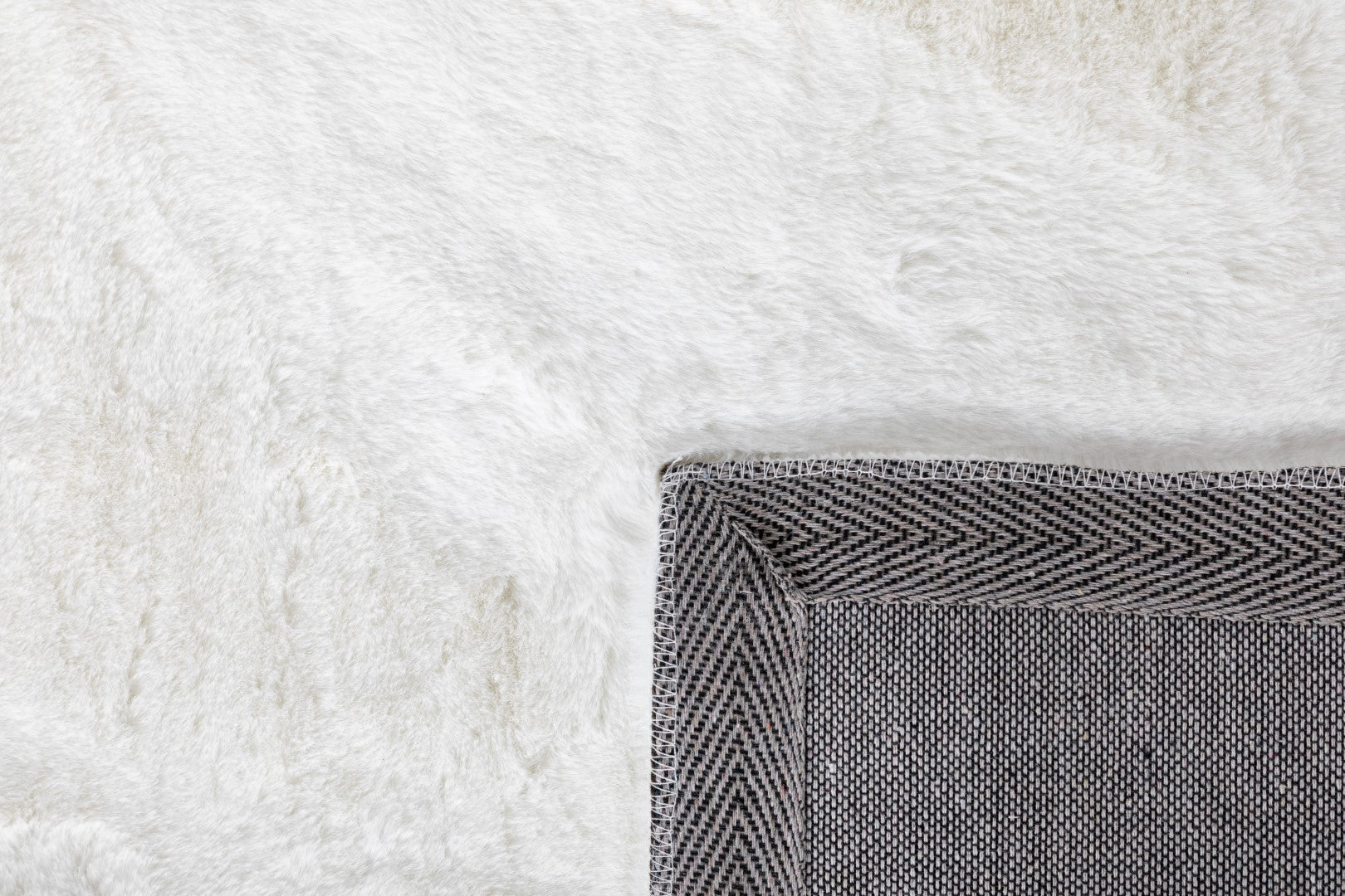Splender Whisper White.